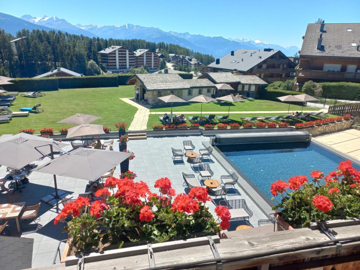 Apartment 24 Hotel Etrier Pool & Spa Crans-Montana Esterno foto