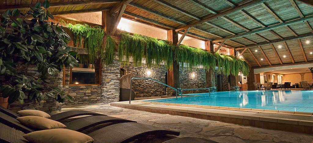 Apartment 24 Hotel Etrier Pool & Spa Crans-Montana Esterno foto